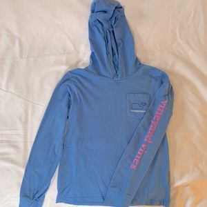 Vineyard vines. Long sleeve t-short with hood.